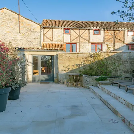 Maison Azur - Piscine - Cinema Prive - 15 Min Saumur Casa de Férias *